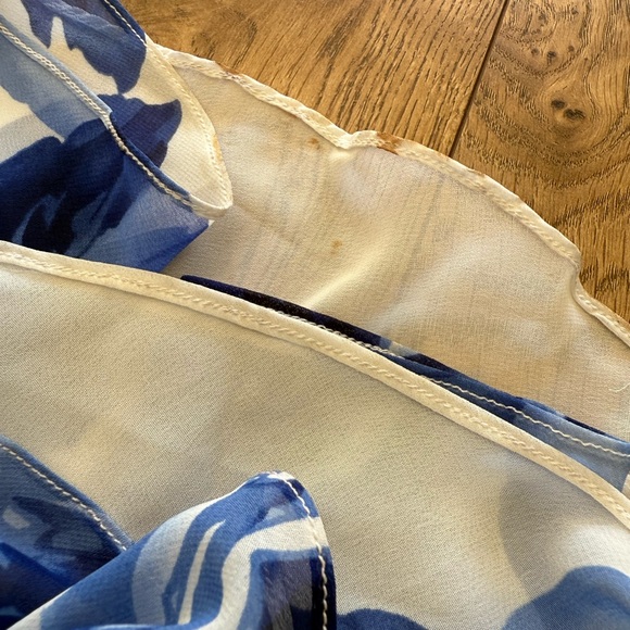 Women’s Beautiful Lulu's Navy Floral Long Sleeve Dress - Picture 12 of 16